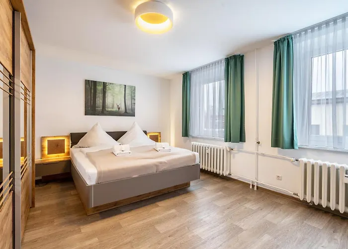 Clara Πανσιόν 3*